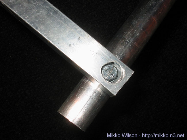 track_bolt_under