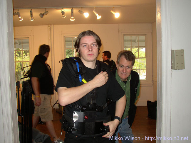 adjusting_the_vest-jerry_what_are_you_dooing_SOA2004